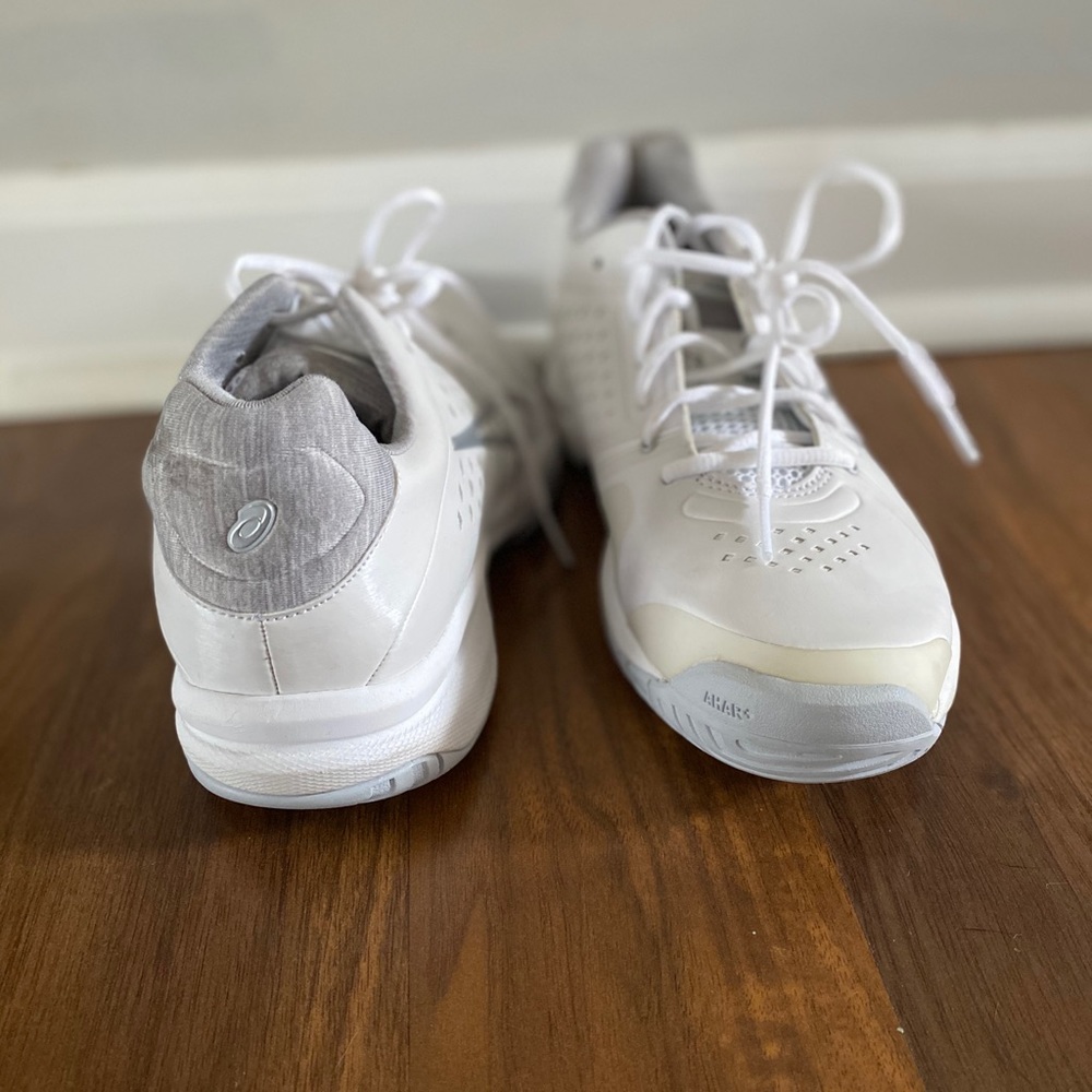 volleyball shoes
